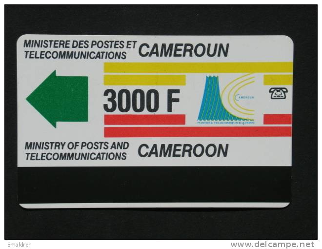 N° 9. 3000F. Sans Encoche. - Cameroun
