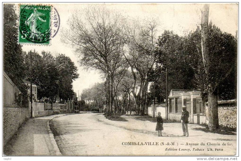 COMBS-LA-VILLE (S.-&-M.) - Avenue Du Chemin De Fer - Combs La Ville