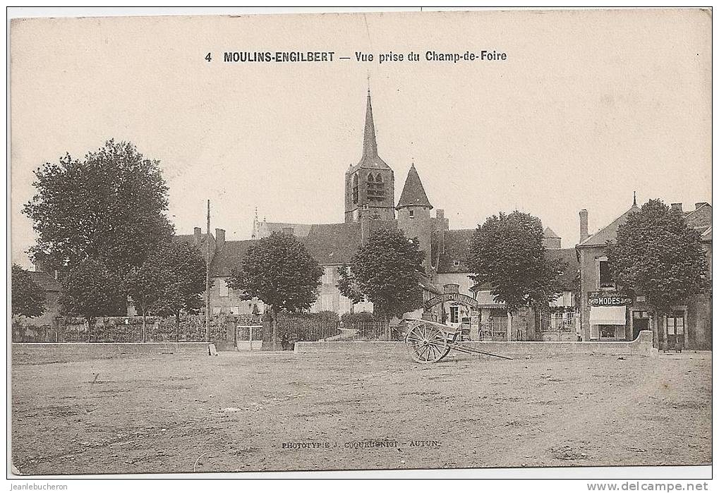 C . P . A   (  MOULINS   ENGILBERT  " Vue Prise Du Champ De Foire  " Prise De Vue Rare  ) - Moulin Engilbert