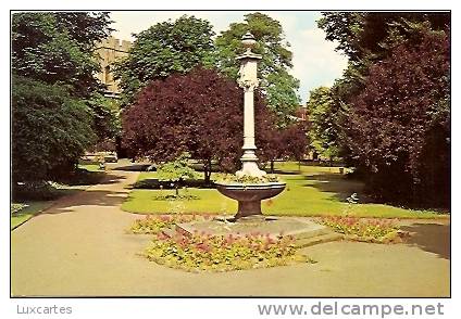 SUNDIAL ABBEY GARDENS . BURY ST. EDMUNDS. - Otros & Sin Clasificación