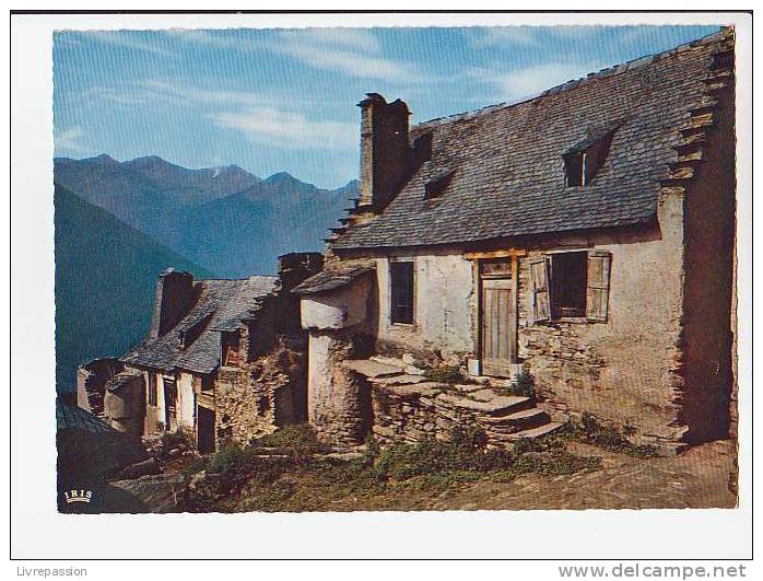 Cpm ,  Les Pyrénées , Vieilles Maisons Typiques Du Val D' Aran Français   , Non  Voyagé - Autres & Non Classés