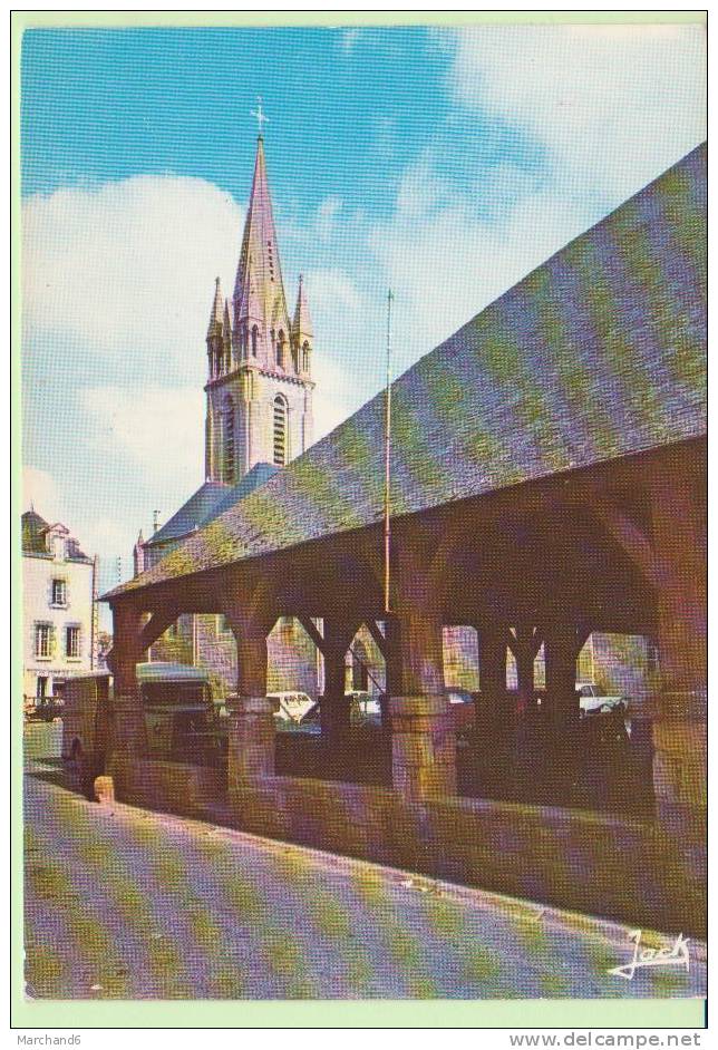 MORBIHAN.QUESTEMBERT.LES HALLES ET L EGLISE ..MODERNE - Questembert