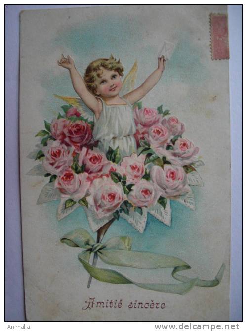 Surrealisme Angelot Gaufré Embossed  Sortant D Un Bouquet De Roses - Anges