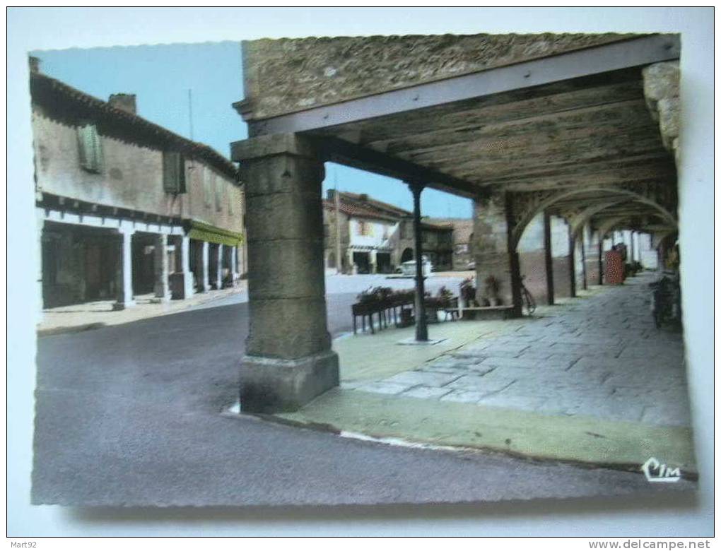 82 MONTPEZAT ARCADES - Montpezat De Quercy