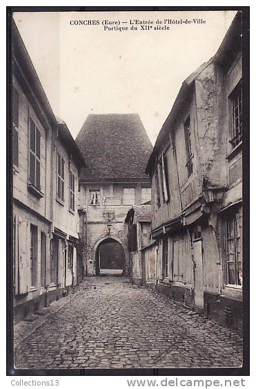 EURE - Conches En Ouche - L'entrée De L'hôtel De Ville - Portique Du XIIè Siècle - Conches-en-Ouche