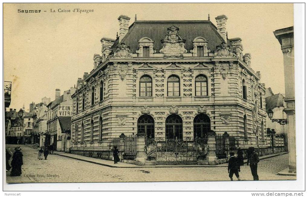 CPA...DE SAUMUR...ANIMEE...LA CAISSE D'EPARGNE... - Saumur