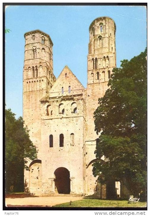 CPM  JUMIEGES L'Abbaye La Façade De L'Eglise NotreDame - Jumieges