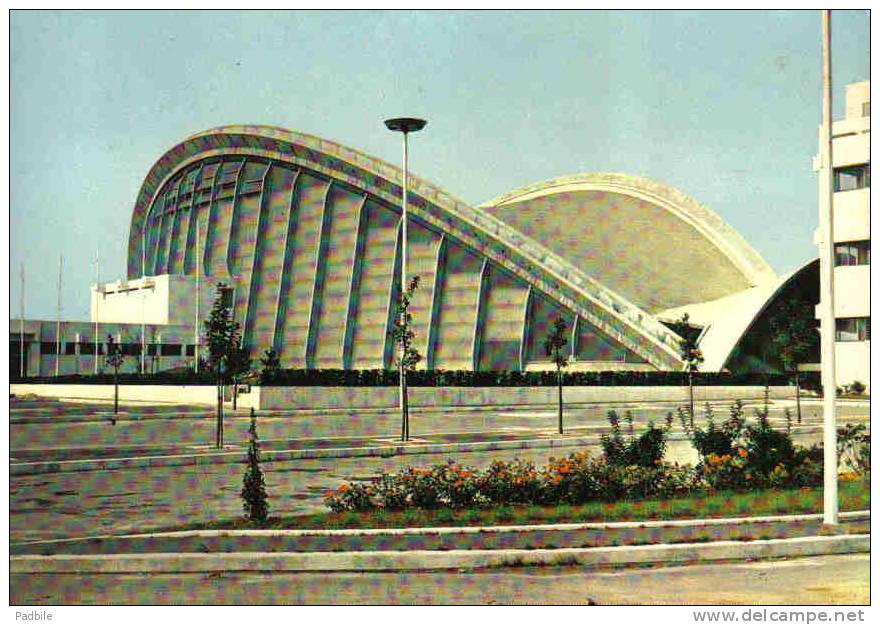 Carte Postale 93.  Saint-Ouen  Le Groupe Sportif Trés Beau Plan - Saint Ouen