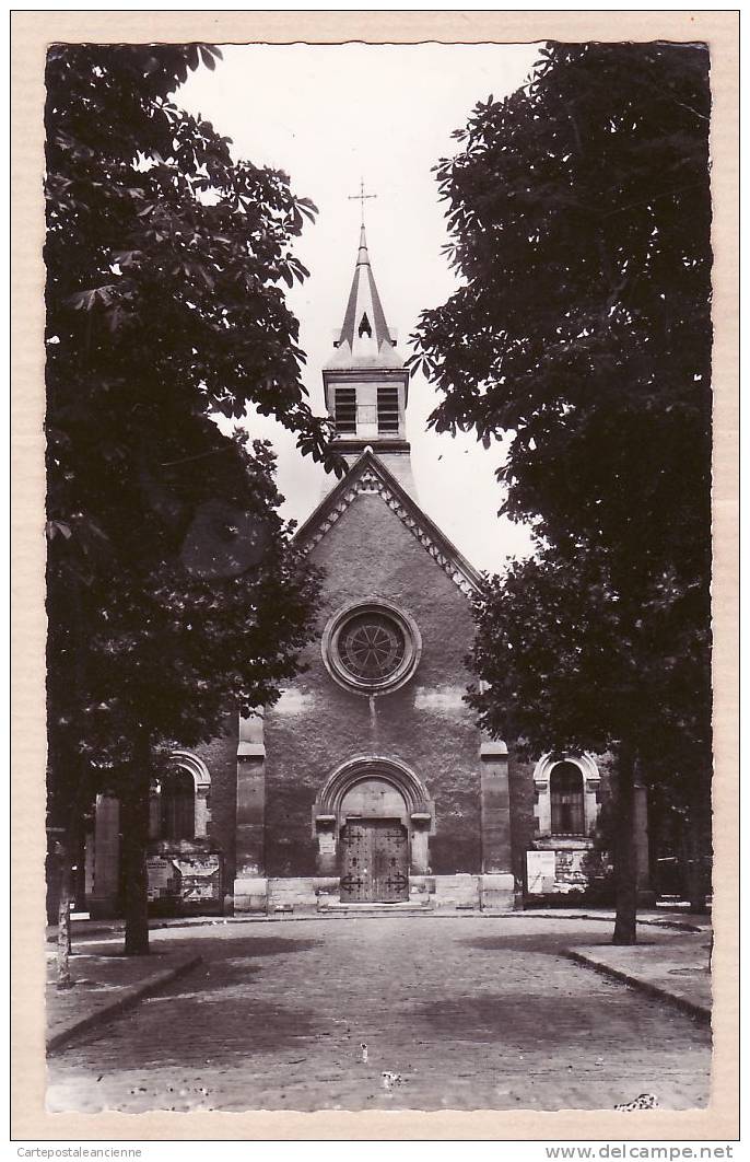 92 GARENNE COLOMBES EGLISE Façade Entrée Parvis Postée Le 15.07.1958 ¤ ABEILLE N° AC2 ¤ HAUTS SEINE ¤8743AA - La Garenne Colombes