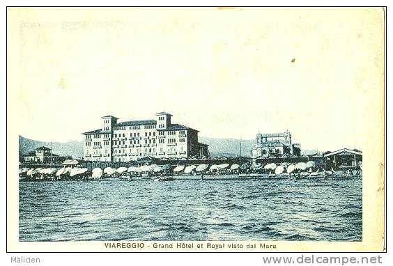 ITALIE-ref 555- Viareggio - Grand Hotel Et Royal Visto Dal Mare   - Carte Bon Etat - Viareggio