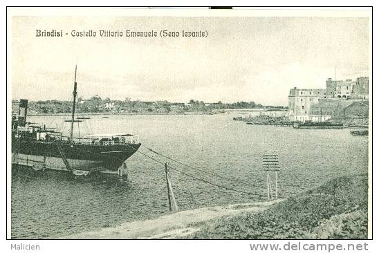 ITALIE-ref 471- Brindisi - Castello Vittorio Emanuele -seno Levante   - Carte Bon Etat - - Brindisi