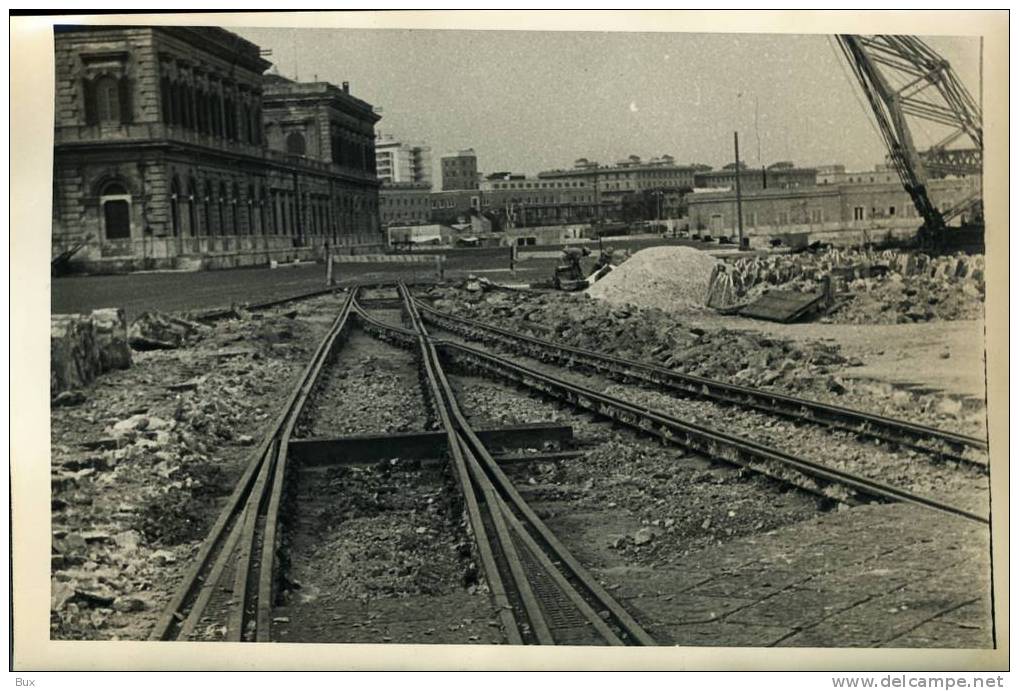 BARI RICOSTRUZIONE  DEL PORTO  DOGANA     FOTO - Luoghi