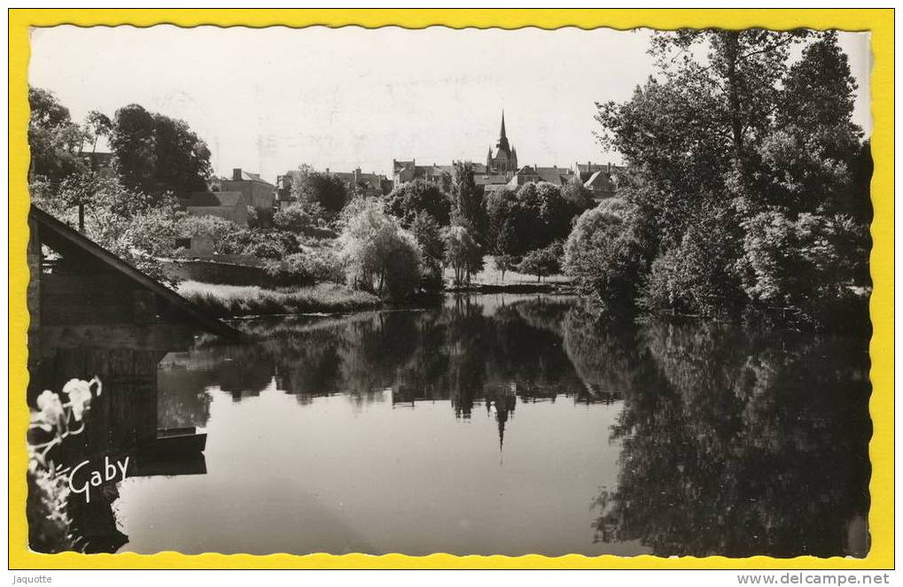 FRESNAY SUR SARTHE N° 16 La Sarthe Au Bourg Neuf - La Fresnaye Sur Chédouet