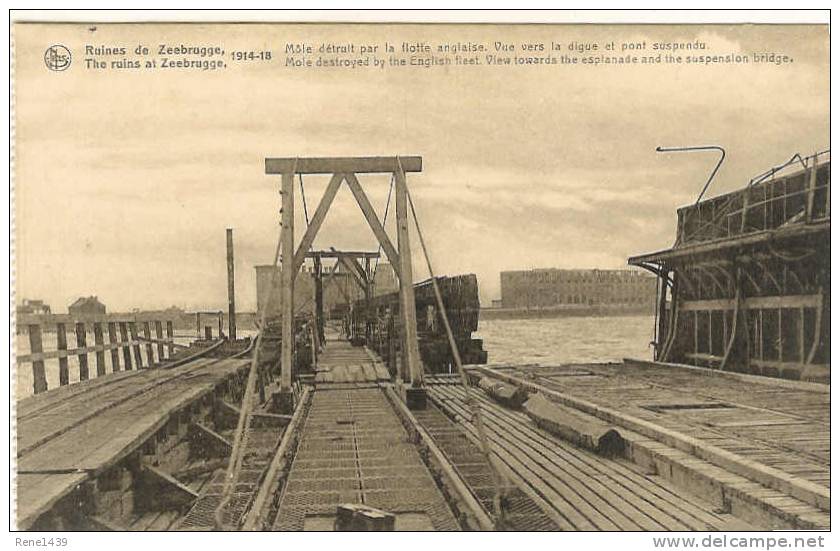 Zeebrugge   Ruines De Zeebrugge  Mole Detruit Par La Flotte Anglaise. Vue Vrs La Digue En Le Pont - Zeebrugge