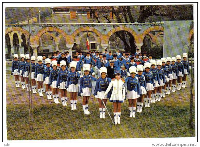 Clique Et Majorettes De La Compagnie De Sauvetage D'OULLINS  - 69 - 64, Avenue Jean Jaurès - Oullins