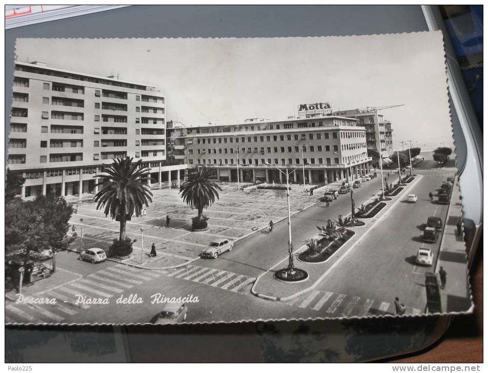 PESCARA Piazza Della Rinascita  VG 1962 BN - Pescara