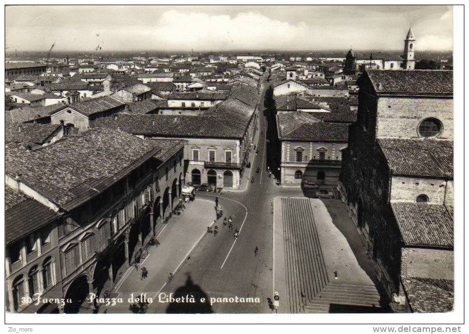 FAENZA-1956- Piazza Della Libertà E Panorama - Faenza