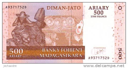 MADAGASCAR   500 Ariary  Emission De 2004   Pick 88     ***** BILLET  NEUF ***** - Madagascar