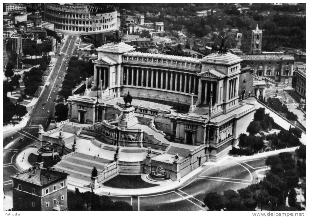 ROMA - Altare Della Patria E Colosseo - VG1959    (17) - Altare Della Patria