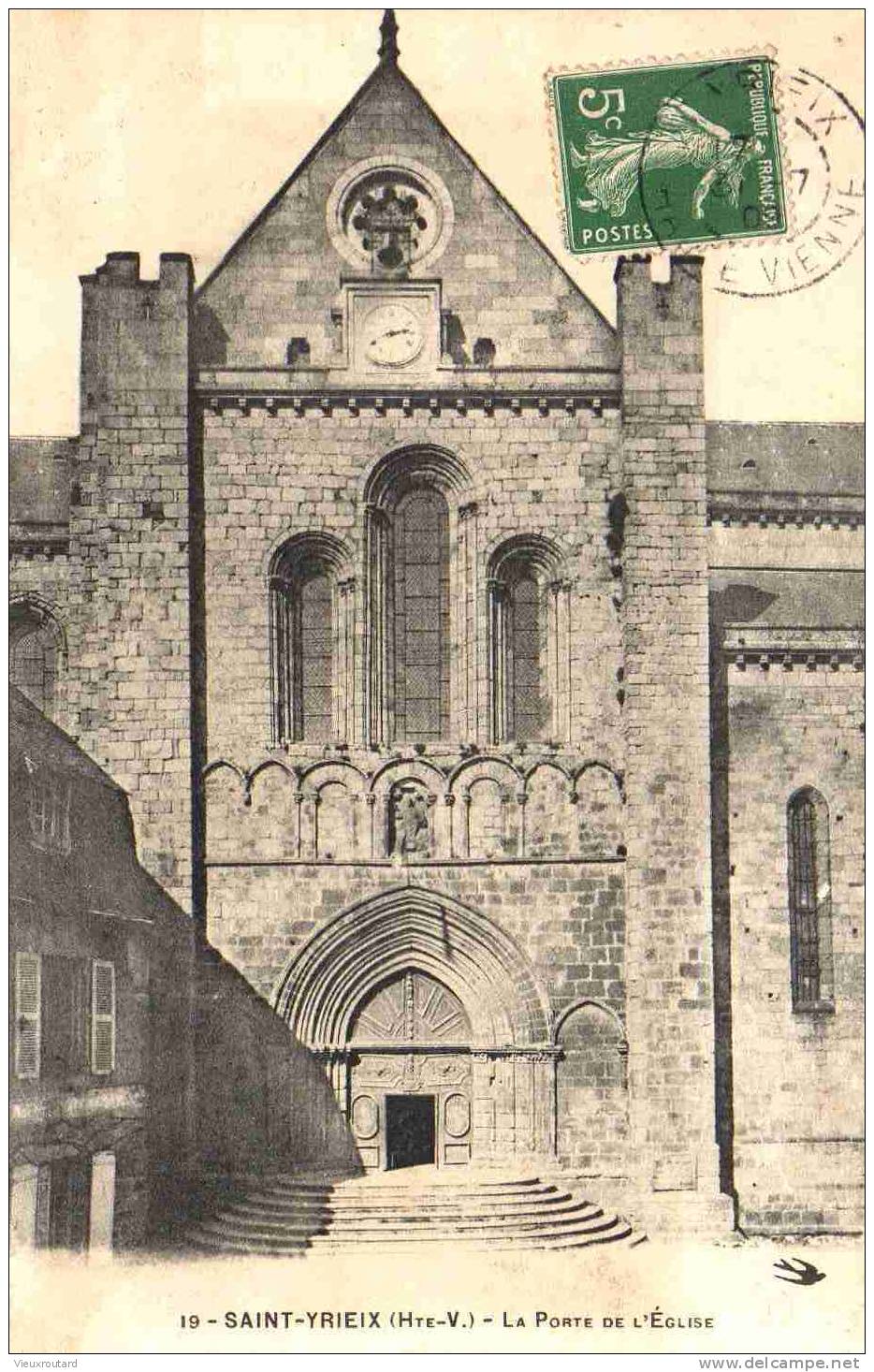 CPA.  SAINT YRIEIX. LA PORTE DE L'EGLISE. DATEE 1909. - Saint Yrieix La Perche
