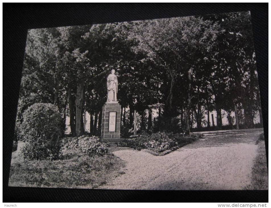 Chimay. Abbaye Notre Dame De La Paix. Jardin. Statute De Saint Joseph - Couvin