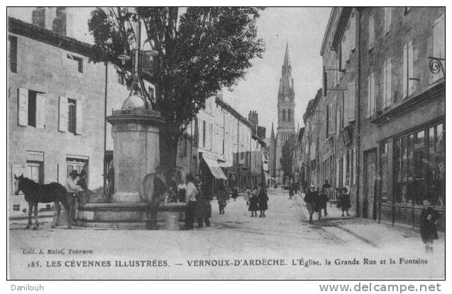07 /)/ VERNOUX, L´église Et La Grande Rue, Collection J Malet, ANIMEE, (+ Fontaine) Numéro 185 - Vernoux