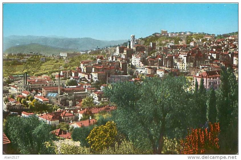 06 - GRASSE - Vue Générale Sur La Ville Et Les Environs. - Grasse