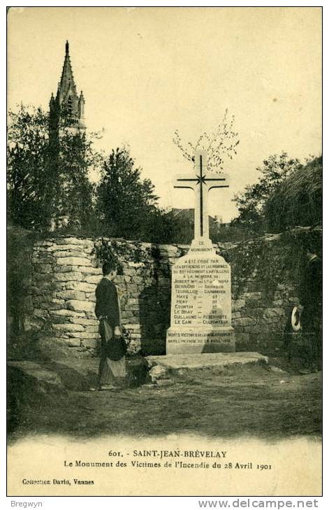 56 - Belle CPA Saint-Jean-Brevelay - Le Monument Des Victimes De L'Incedie Du 28 Avril 1901 - Saint Jean Brevelay