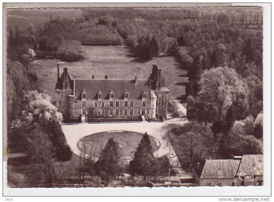 58.299/ ST AMAND EN PUISAYE - Vue Aérienne Du Chateau (cpsm) - Saint-Amand-en-Puisaye