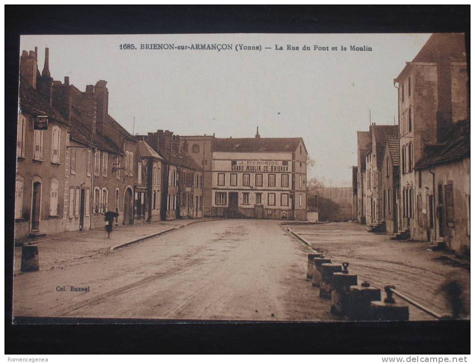 BRIENON-SUR-ARMANCON - La Rue Du Pont Et Le Moulin - " Grand Moulin Du Brienon " - Animée - Non Voyagée - Très Bon état - Brienon Sur Armancon