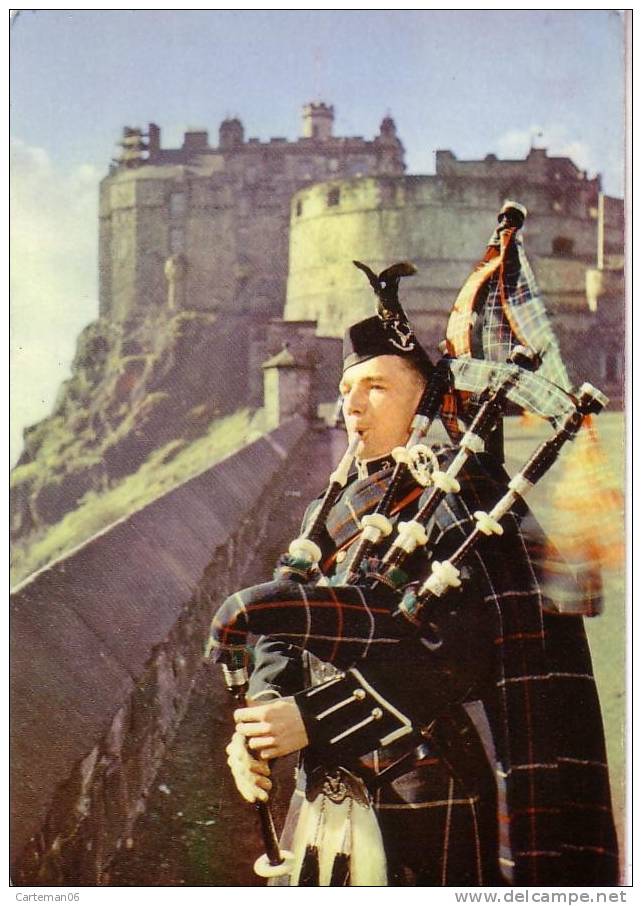 Ecosse - Edinburgh Castle (cornemuse) - Midlothian/ Edinburgh