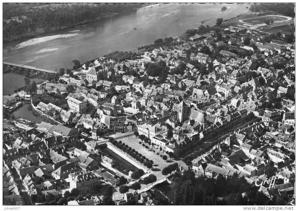 COSNE SUR LOIRE (58) Vue Aérienne De La Ville Et De La Loire - Cosne Cours Sur Loire