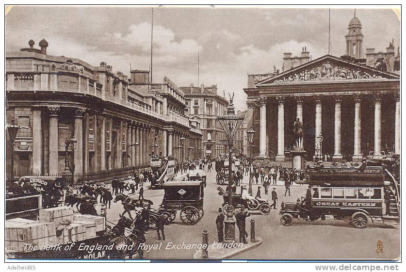 Photographic "Glosso" (glossy) PC Bank Of England And Royal Exchange Tuck 1913 Great Eastern Coach, Bus - Banken