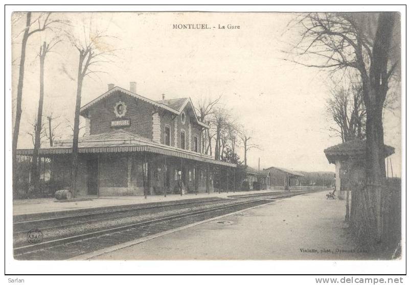 01 ,  MONTLUEL , La Gare , Vialatte, Phot. - Montluel