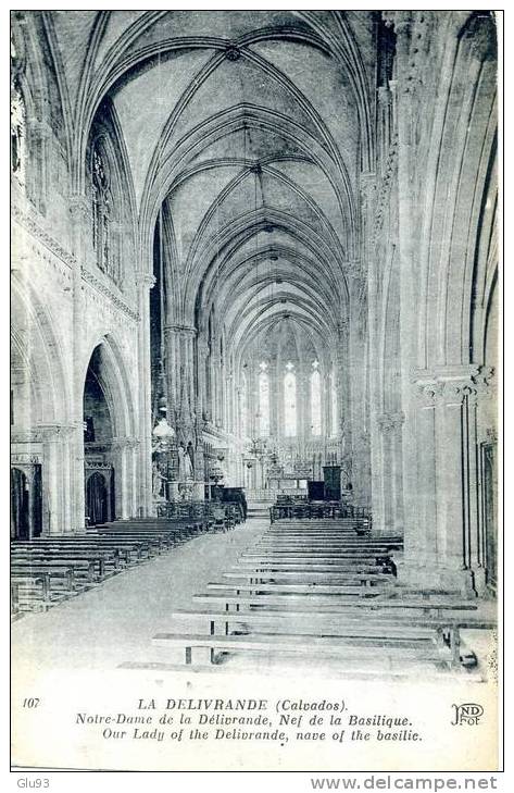 Lot 2 CPA - La Délivrande (14) - La Basilique + Nef - La Delivrande