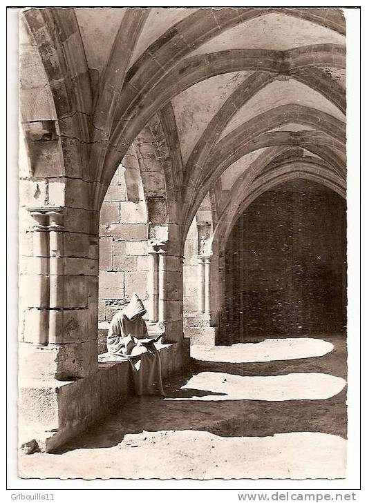 ** L' ABBAYE DE CITEAUX ** Par NUITS SAINT GEORGES       -        Editeur : HODBERT Yves De MASSY    N° 10 - Nuits Saint Georges