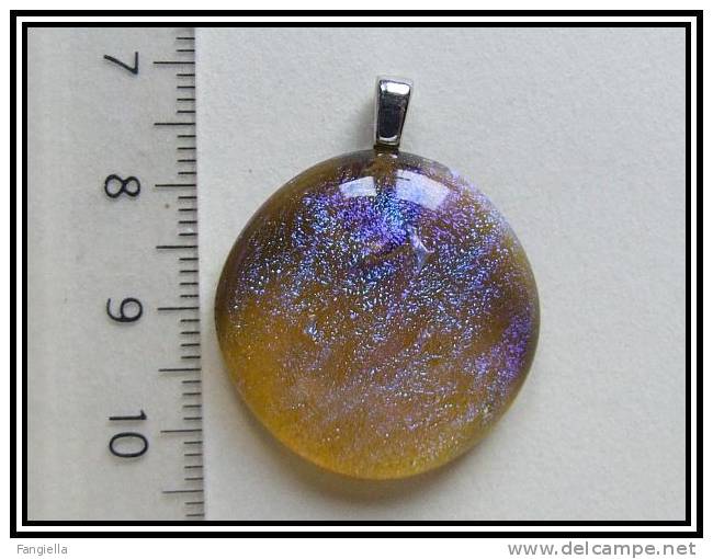 Pendentif En Verre Dichroic, Artisanal, Bélière Argentée, Environ 26-27mm - Colgantes