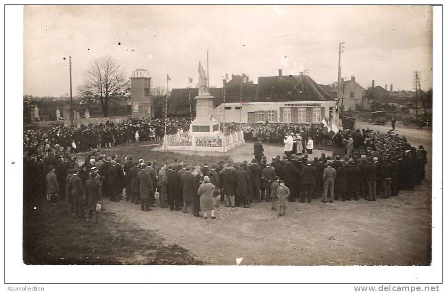 CPA PHOTO . GHYVELDE .MONUMENT AUX MORTS - Autres & Non Classés