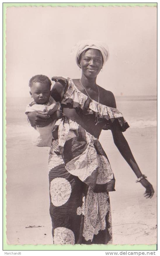AFRIQUE.SENEGAL.NIGER.FEMME OUOLOF ET SON ENFANT  ..SEMI MODERNE - Niger