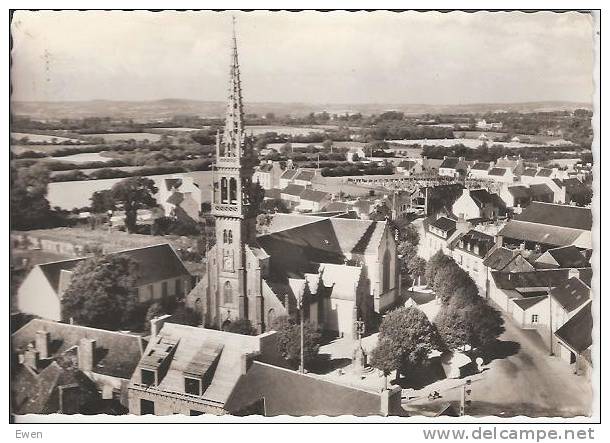 Plonévez-Porzay. L'Eglise. La France Vue Du Ciel. - Plonévez-Porzay