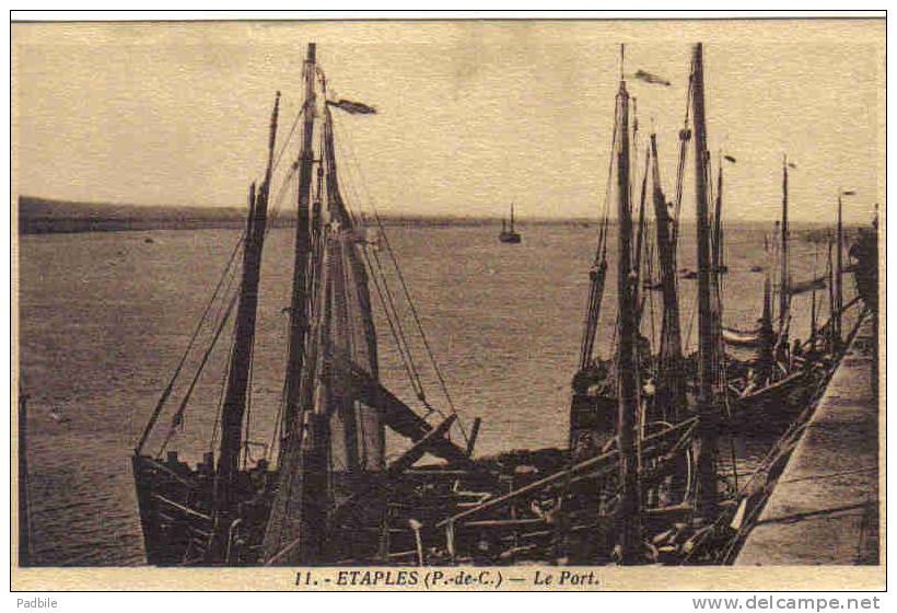 Carte Postale 62.  Etaples-sur-mer  Flotille De Pêche à Quai  Trés Beau Plan - Etaples