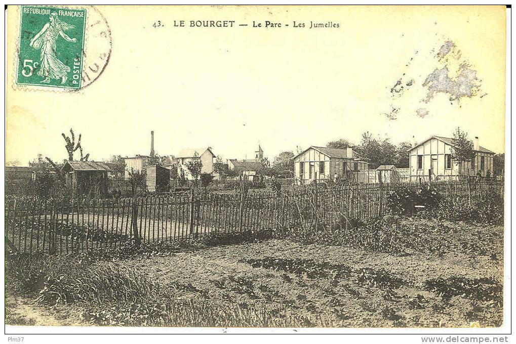 LE BOURGET - Le Parc - Les Jumelles - Le Bourget