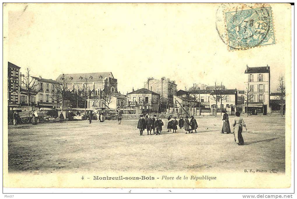 MONTREUIL SOUS BOIS - Place De La République - Montreuil