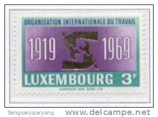 Luxembourg Sc479 ILO, 50th Anniv - IAO