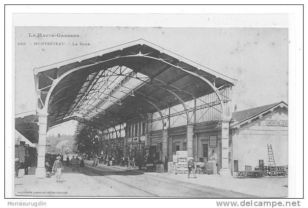 31 ) FL) MONTREJEAU, La Gare, Labouche Dit N° 266, Vue Intérieure ANIMEE ** - Montréjeau