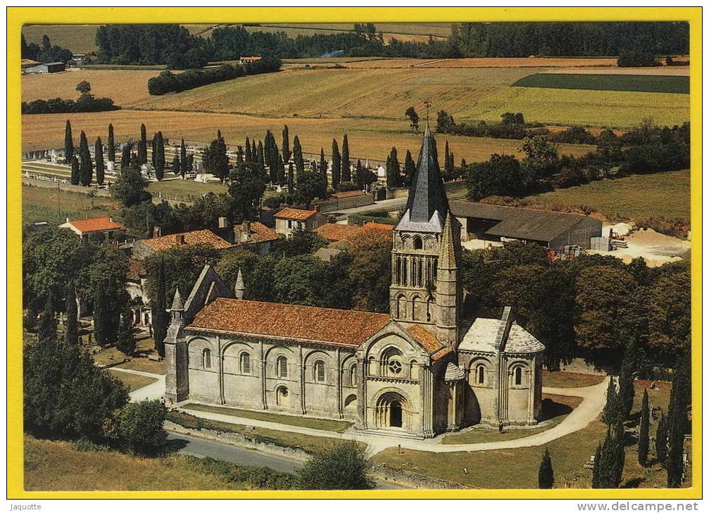 AULNAY De SAINTONGE  Charente Maritime  N° 201 L'église De Saint Pierre De La Tour Style Roman Poitevin - Aulnay