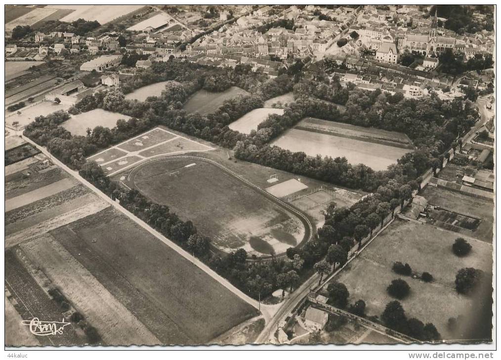 PUISEAUX Vue Aérienne Et Du Stade - Puiseaux