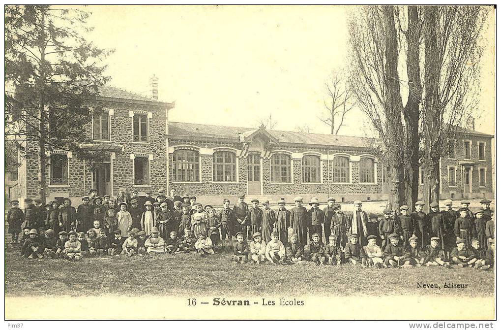 SEVRAN - Les Ecoles - Groupe De Garçons Prenant La Pose - Voy. 1917, Parfait état - Sevran