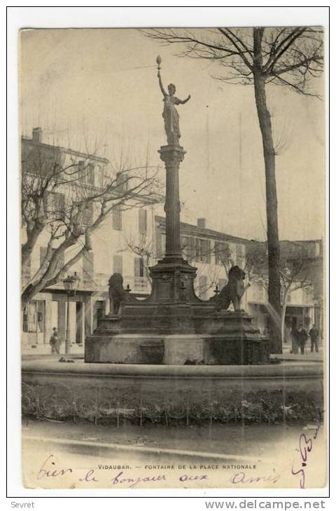 VIDAUBAN. -  Fontaine De La Place Nationale - Vidauban