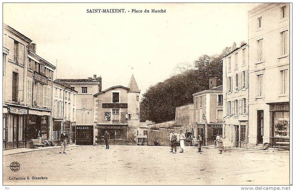 SAINT MAIXENT Place Du Marché - Saint Maixent L'Ecole